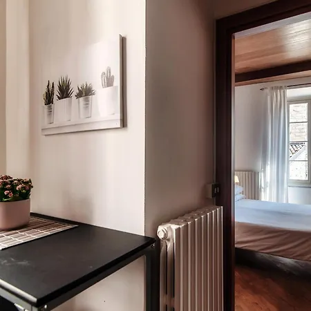 Carlotta Sweet - Downtown Apartment Como