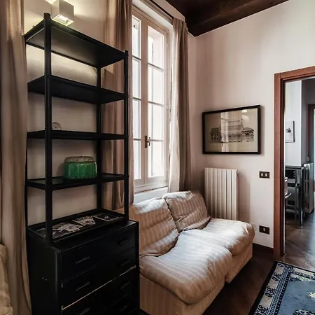 Carlotta Sweet - Downtown Como